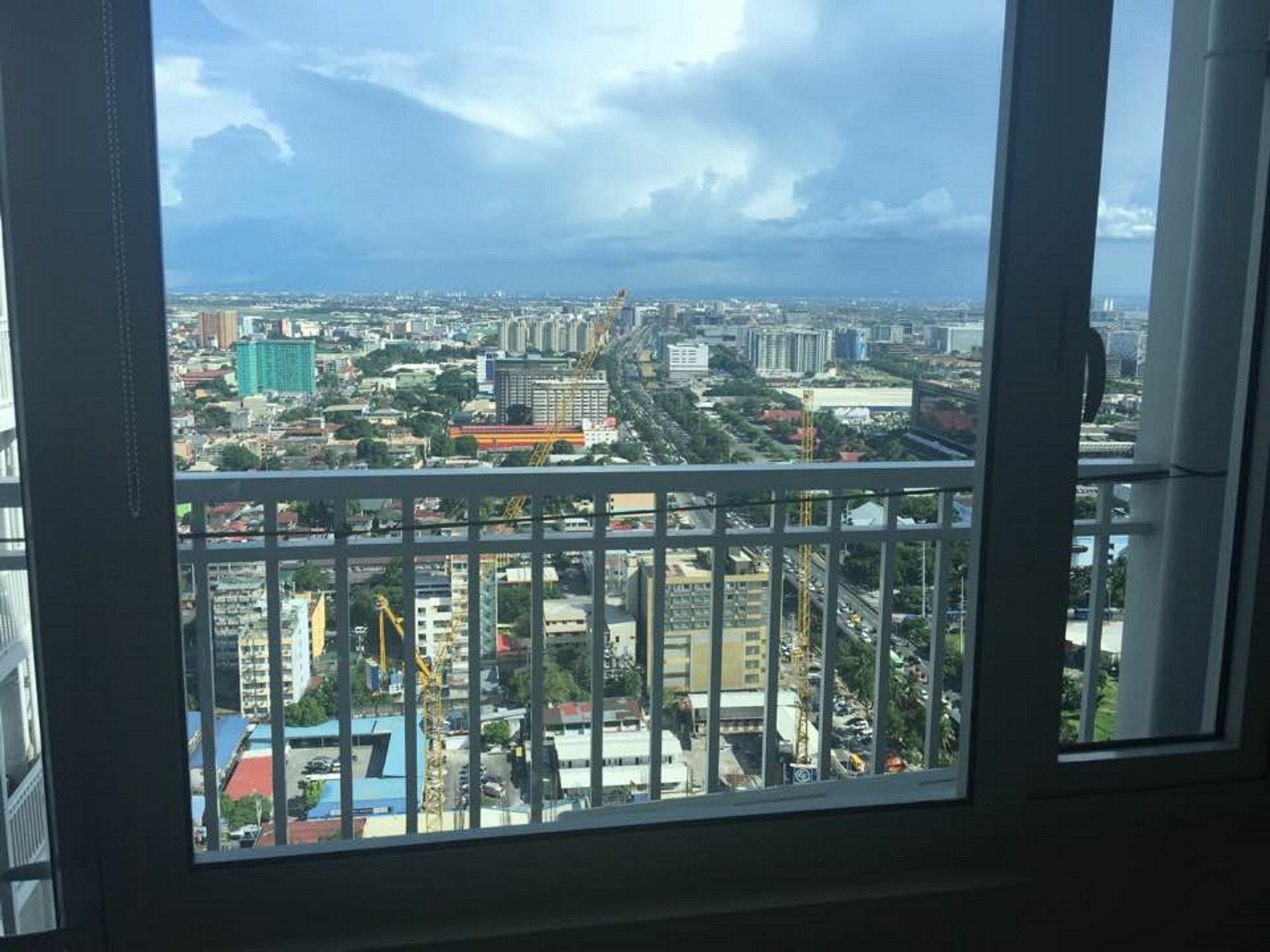 Seabreeze Residences At Breeze Residences Pasay Exterior photo